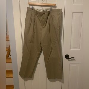 Dockers Men's Khaki Chinos